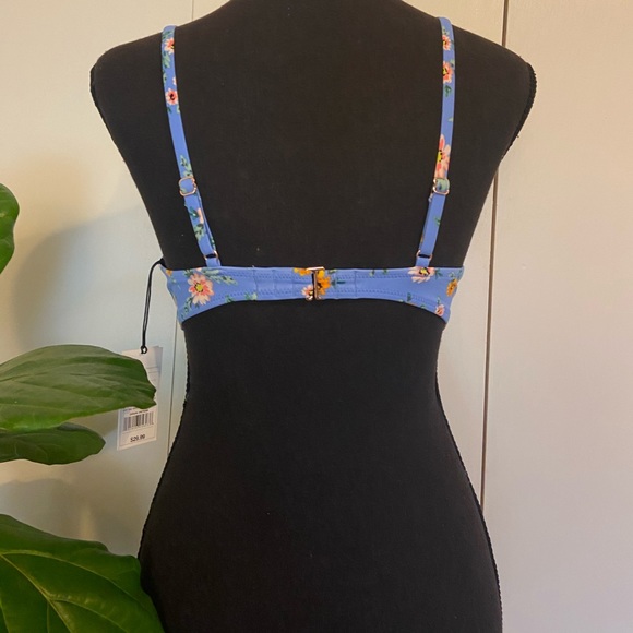 Super Cute Under Wire Bikini Top | Light Purple - Picture 6 of 9